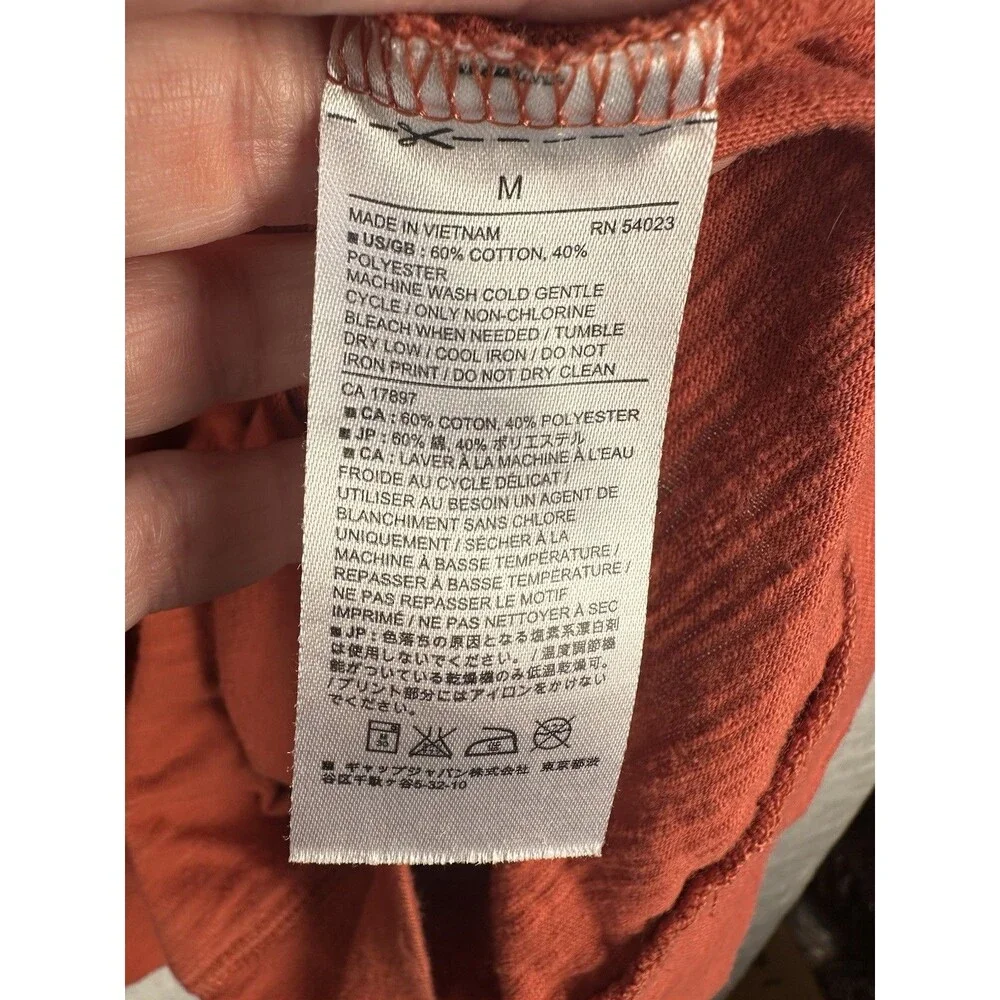Banana Republic Men's Shirt Red Orange  Crewneck Raglan Long Sleeve Size Medium